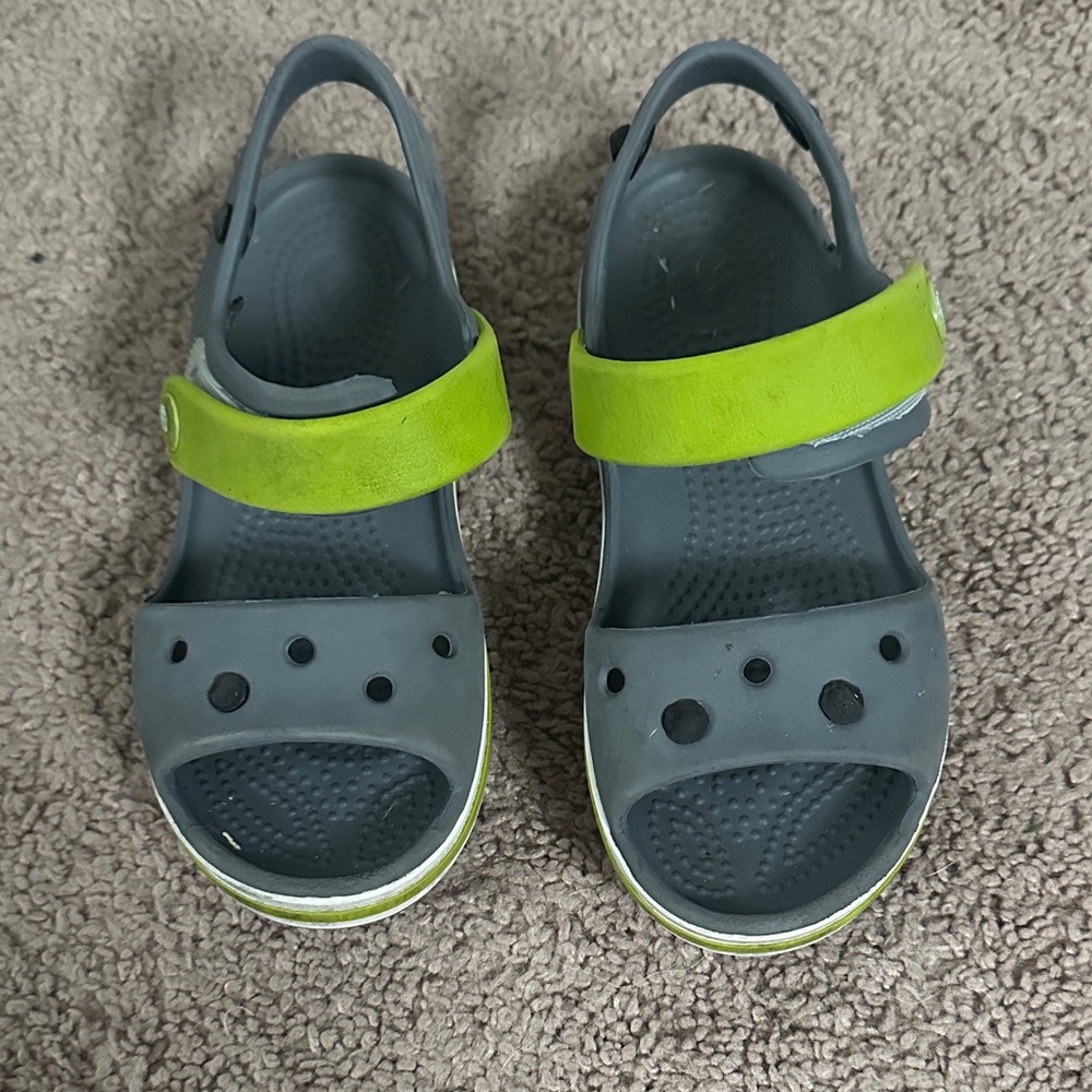 CROCS Kids Lime and Charcoal Sandals